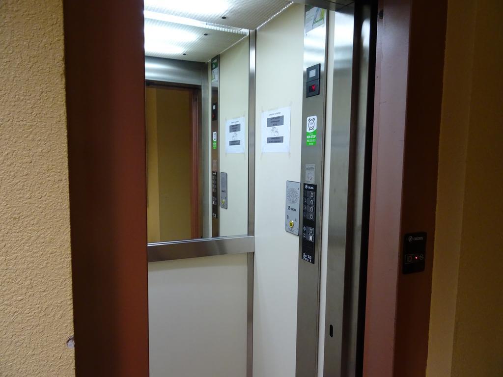 Bearan Bar & Rooms Pamplona Ngoại thất bức ảnh